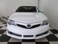 Super White - Camry SE Photo No. 2