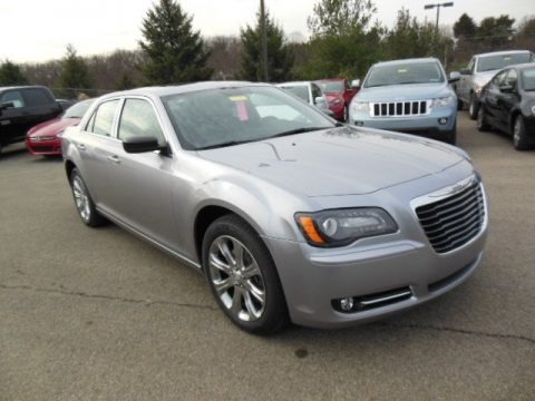 2013 Chrysler 300 S V6 AWD Glacier Package Data, Info and Specs