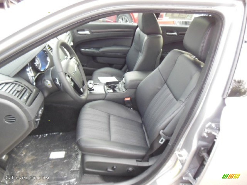 2013 Chrysler 300 S V6 AWD Glacier Package Front Seat Photos