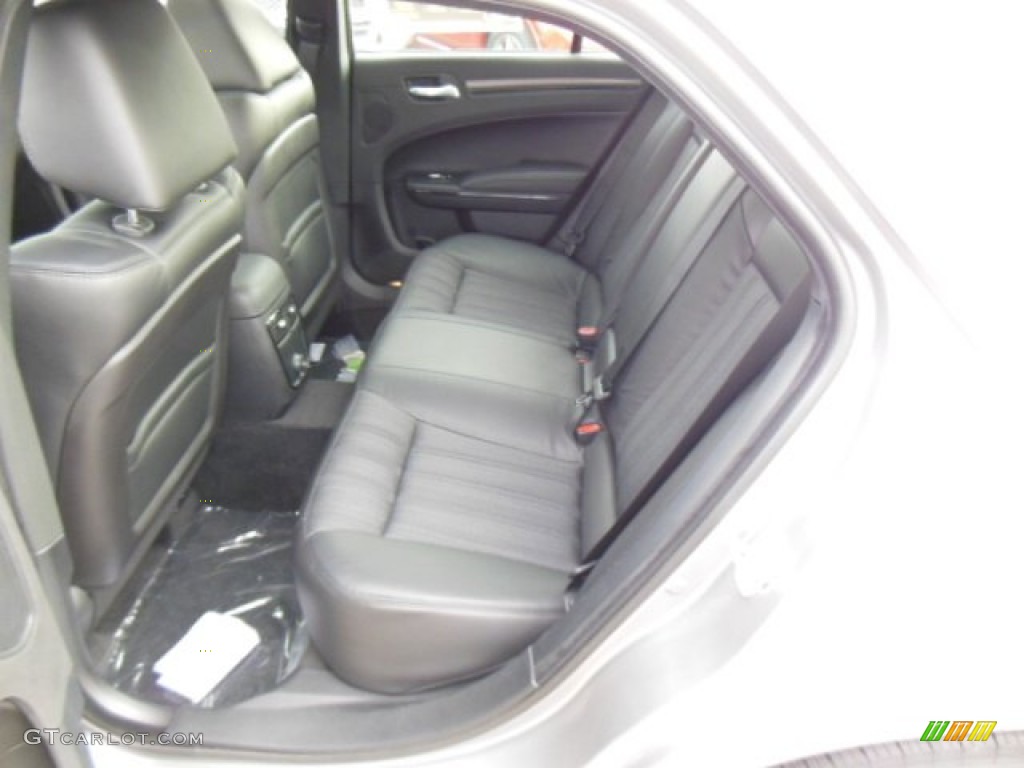 Black Interior 2013 Chrysler 300 S V6 AWD Glacier Package Photo #74203039