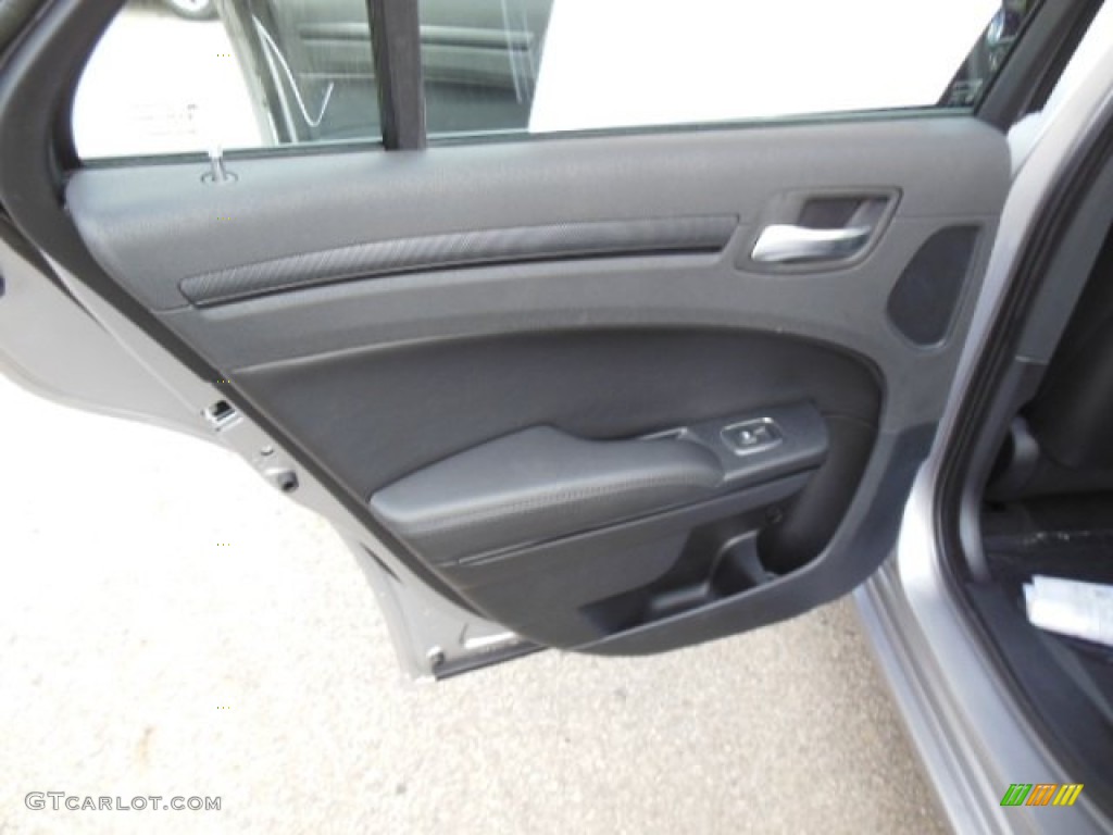 2013 Chrysler 300 S V6 AWD Glacier Package Door Panel Photos