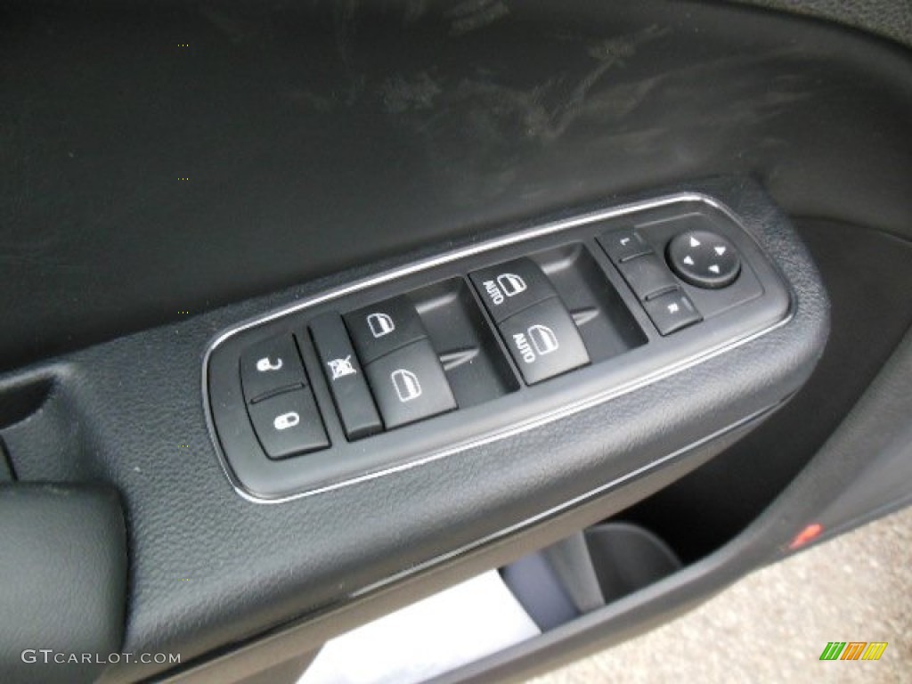 2013 Chrysler 300 S V6 AWD Glacier Package Controls Photo #74203079