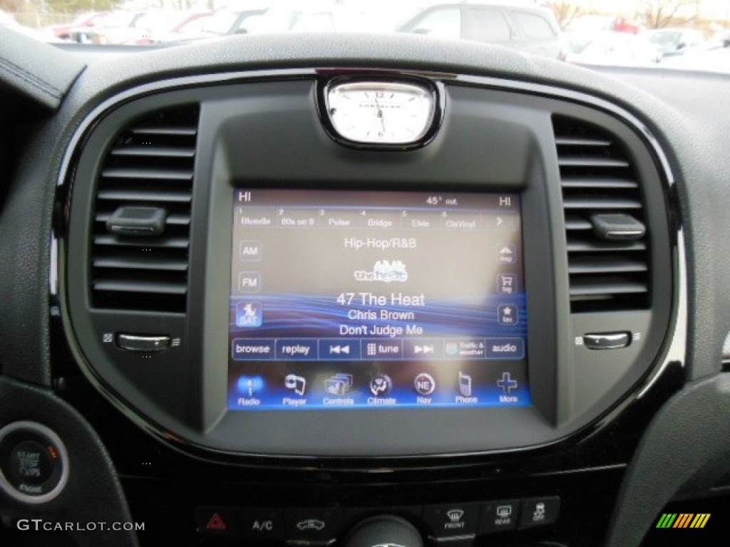 2013 Chrysler 300 S V6 AWD Glacier Package Controls Photo #74203114