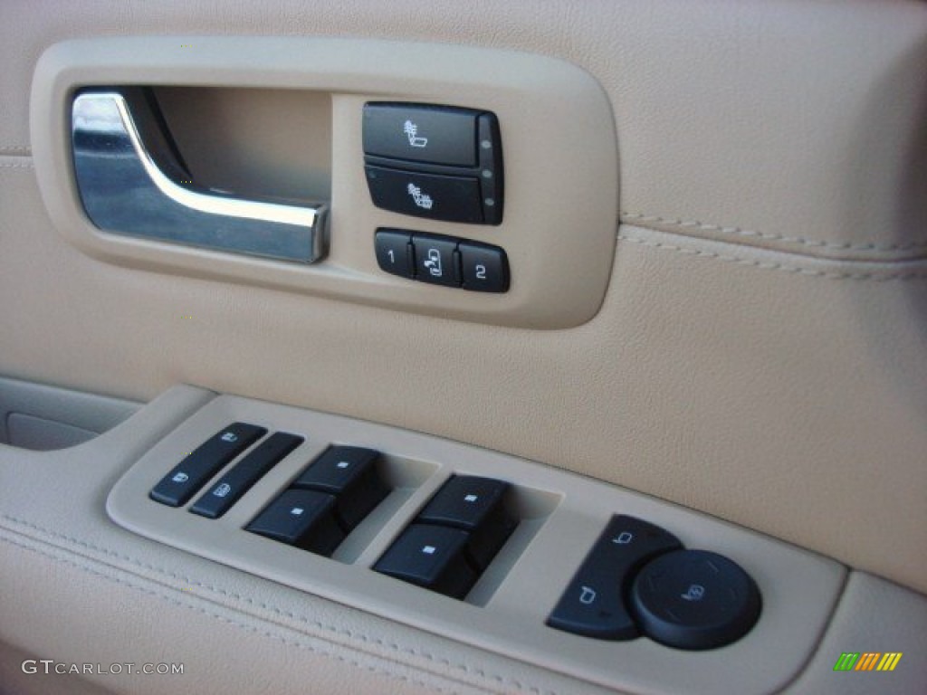 2007 Cadillac SRX V8 Controls Photo #74203416