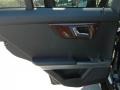 Black - GLK 350 Photo No. 19