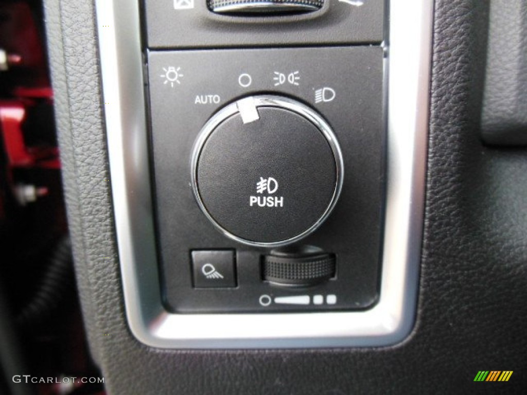 2013 Ram 1500 Outdoorsman Quad Cab 4x4 Controls Photo #74205597