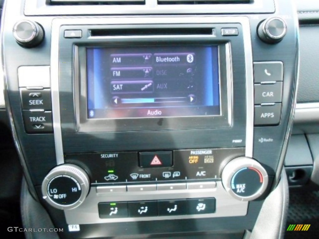 2012 Toyota Camry SE Controls Photo #74205976