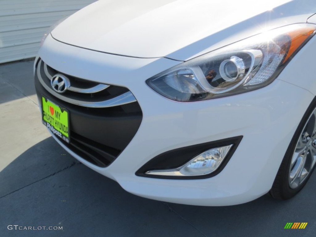 2013 Elantra GT - Monaco White / Beige photo #9