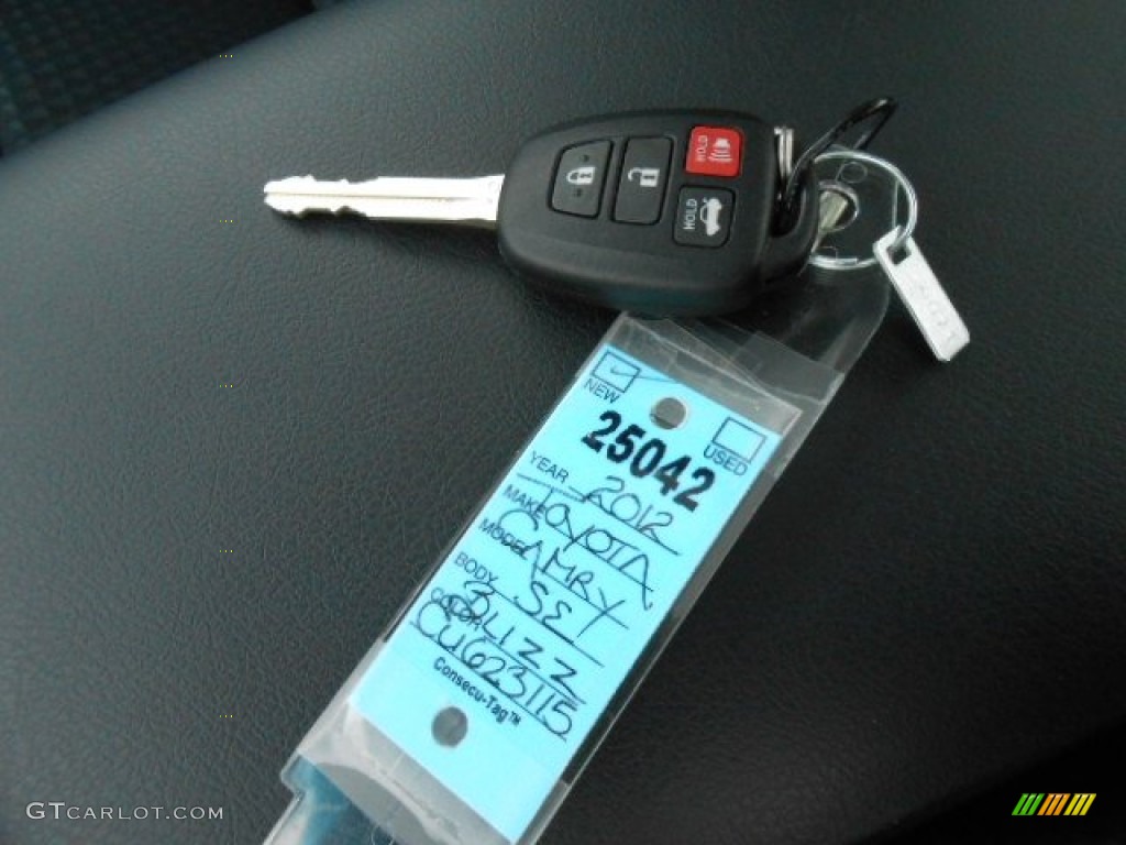 2012 Toyota Camry SE Keys Photo #74206027