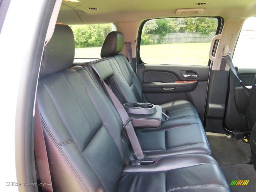 2011 Suburban LT - Summit White / Ebony photo #8