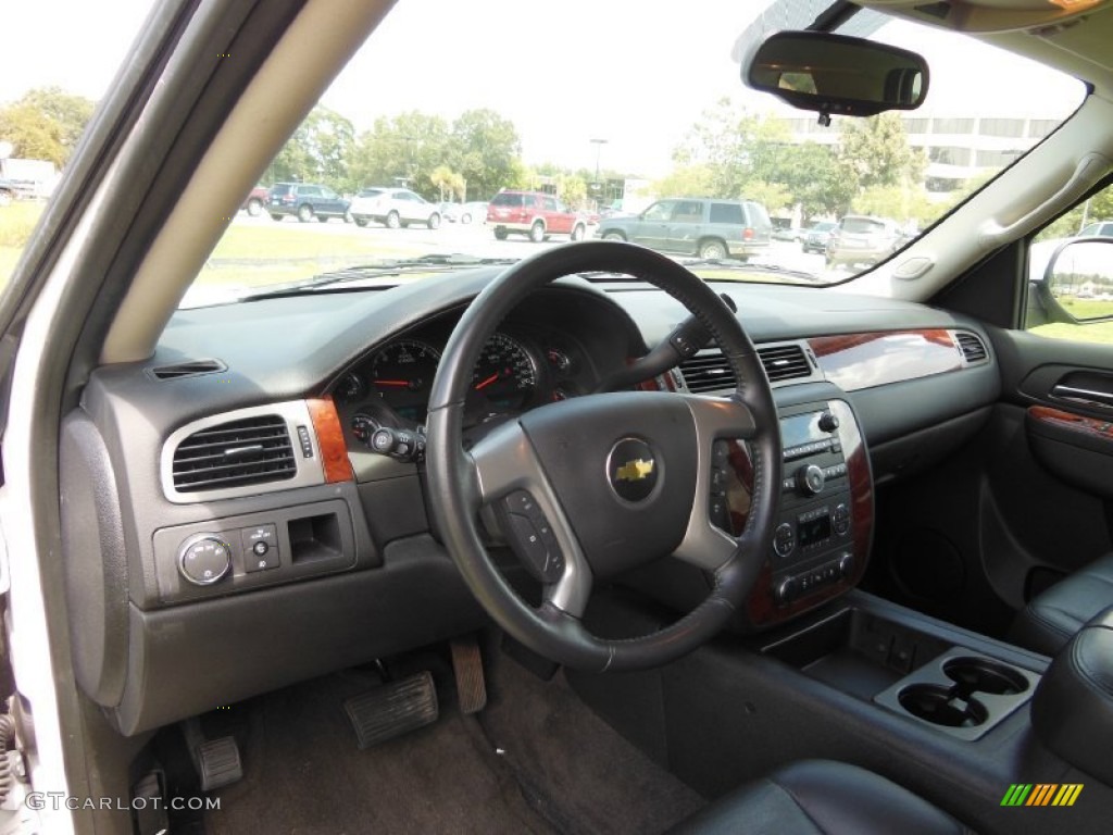 2011 Suburban LT - Summit White / Ebony photo #15