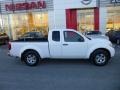 2012 Avalanche White Nissan Frontier SV V6 King Cab 4x4  photo #12