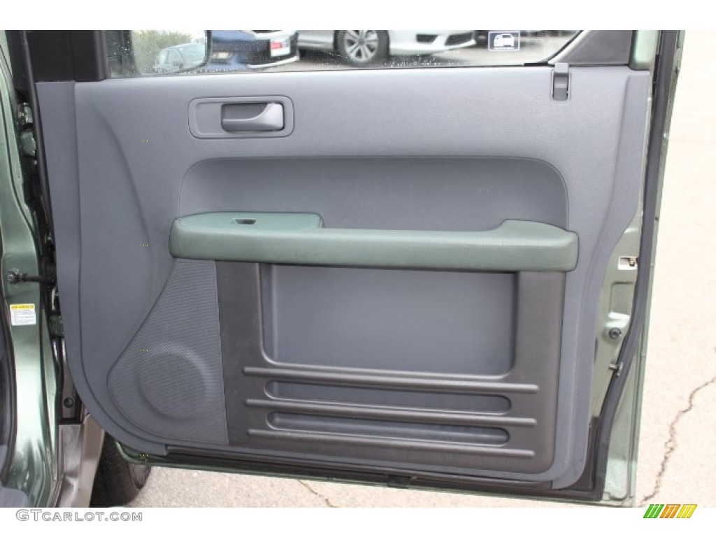 2005 Honda Element EX AWD Door Panel Photos