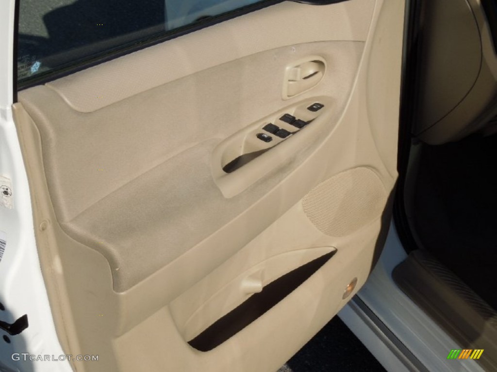 2006 MPV LX - Rally White / Beige photo #10