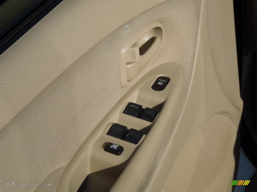 2006 MPV LX - Rally White / Beige photo #11