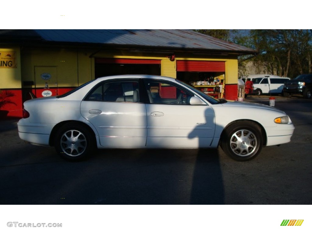 1998 Regal LS - Bright White / Medium Gray photo #2