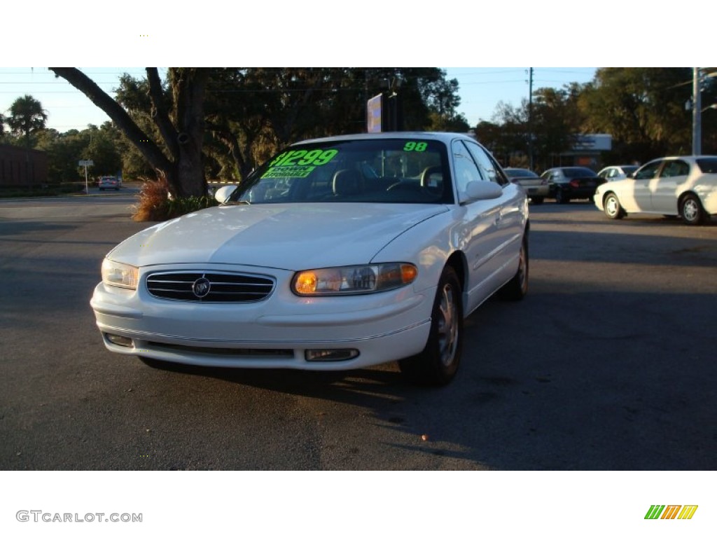 1998 Regal LS - Bright White / Medium Gray photo #7