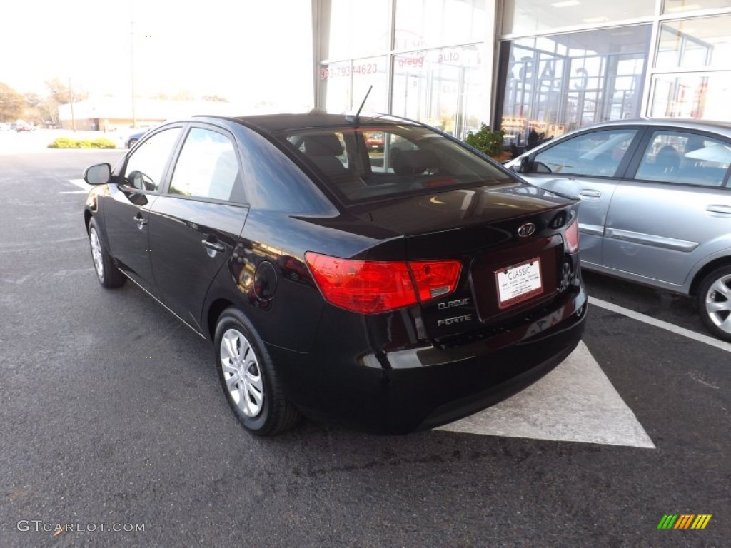 2013 Forte EX - Ebony Black / Black photo #3