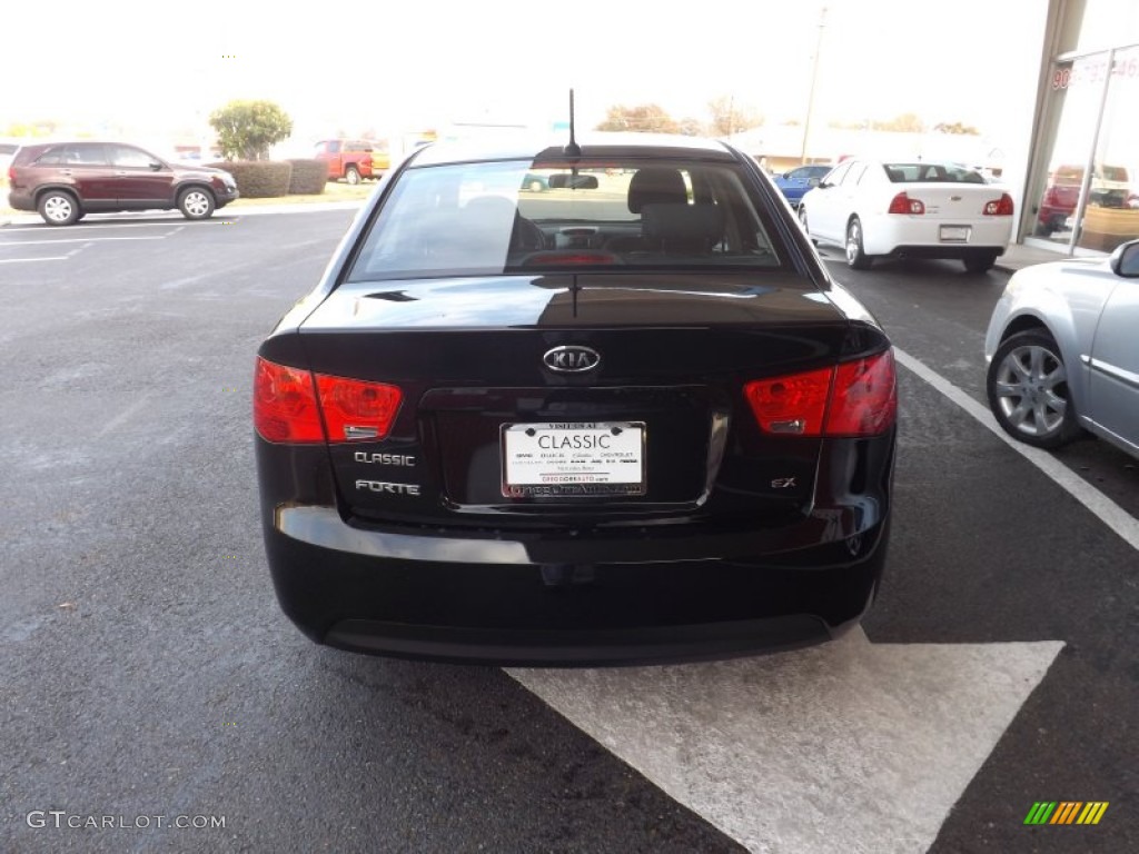 2013 Forte EX - Ebony Black / Black photo #4