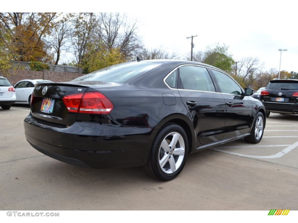 2013 Passat 2.5L SE - Black / Titan Black photo #2