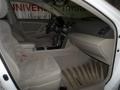Super White - Camry LE Photo No. 17