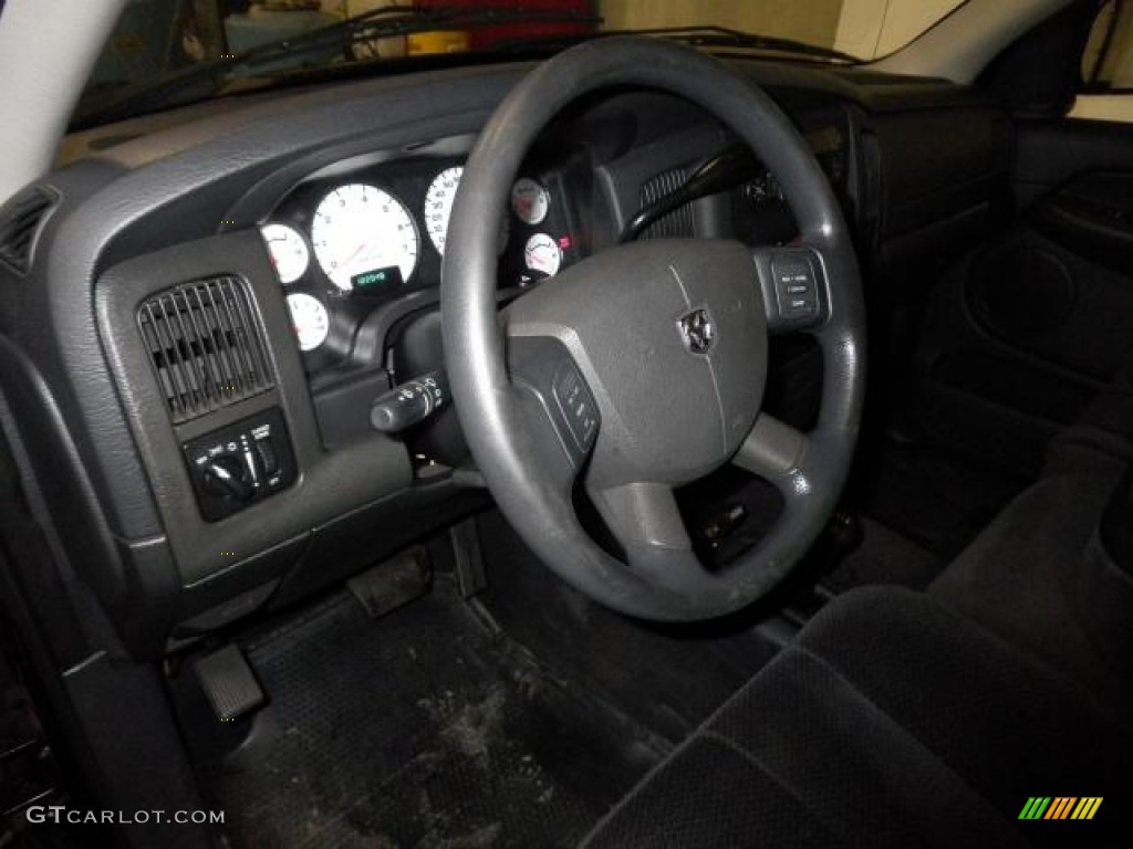 2004 Ram 1500 SLT Quad Cab 4x4 - Deep Molten Red Pearl / Dark Slate Gray photo #13