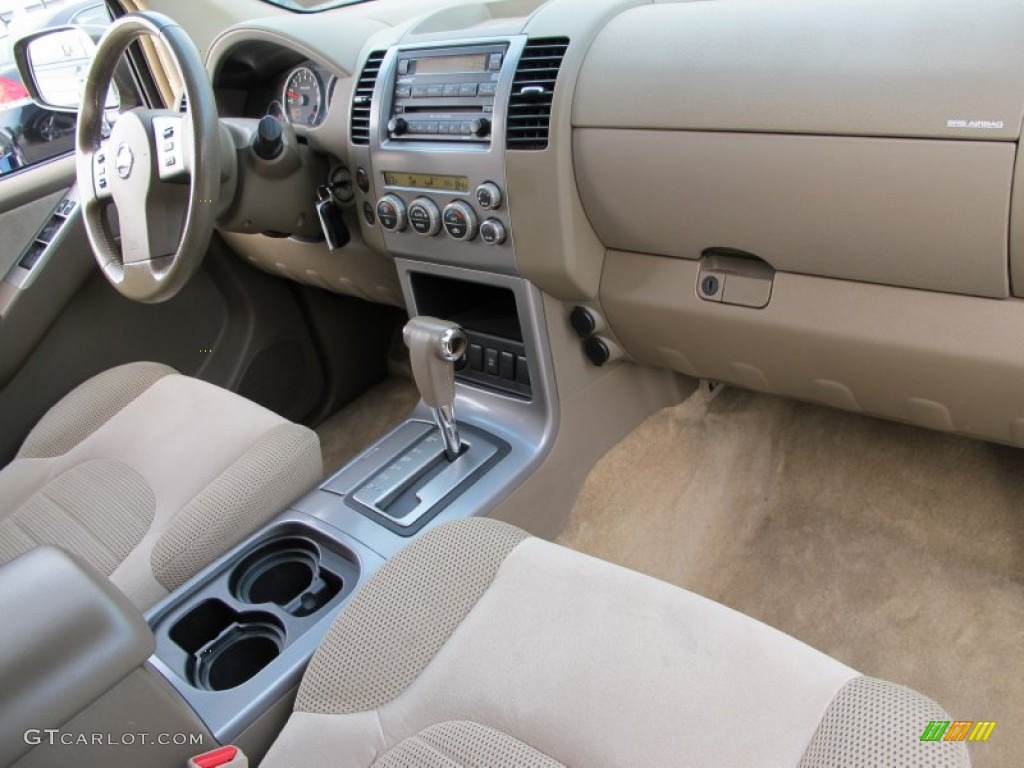 2005 Pathfinder SE 4x4 - Canteen Green Metallic / Desert photo #16