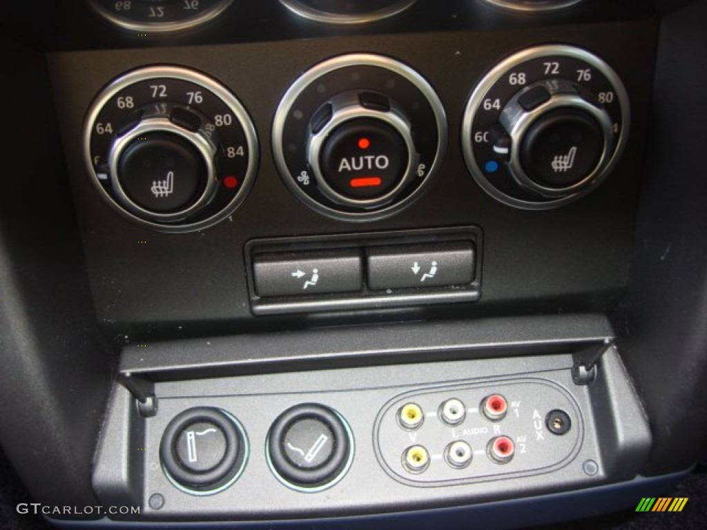 2010 Land Rover Range Rover HSE Controls Photo #74229110