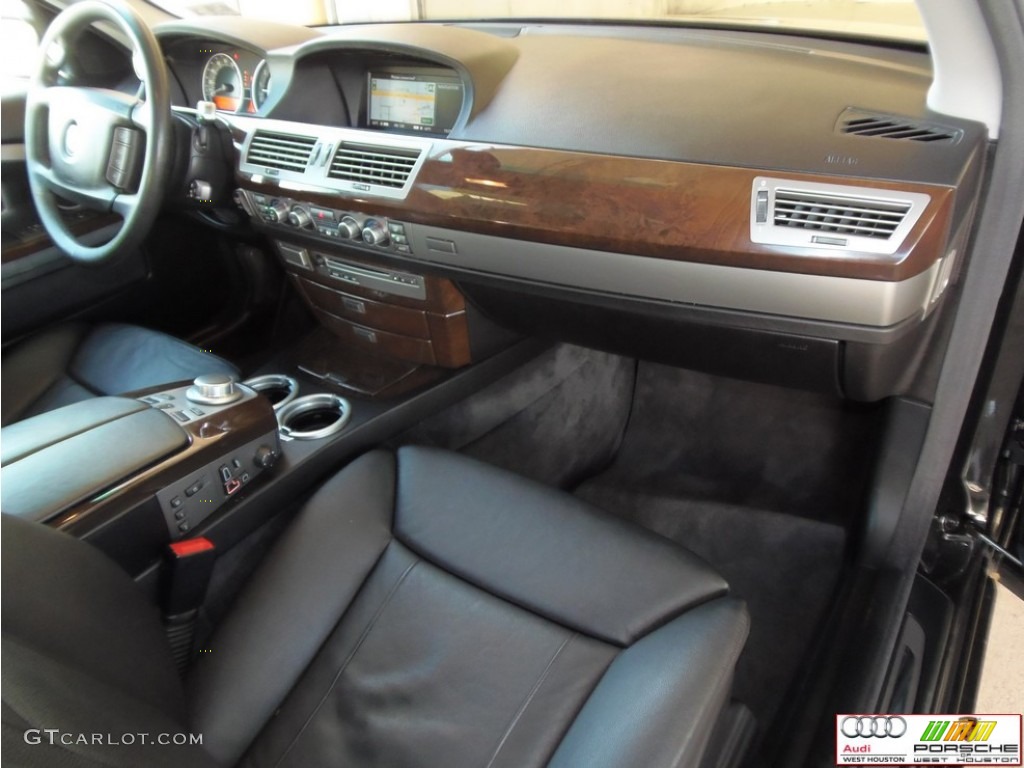 2007 7 Series 750i Sedan - Black Sapphire Metallic / Black photo #25