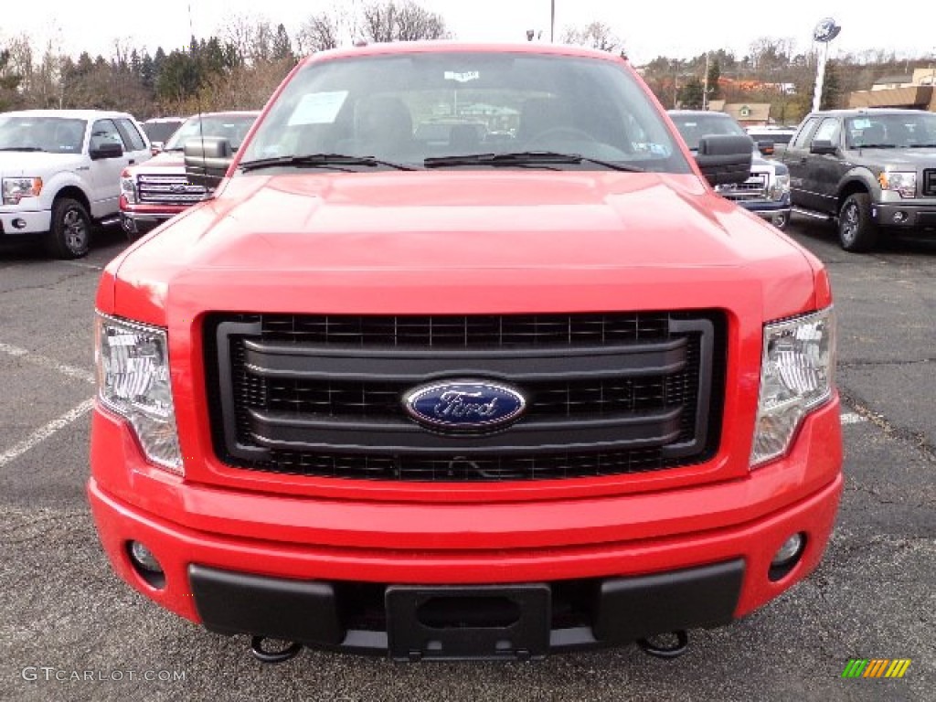 2013 F150 XLT SuperCab 4x4 - Race Red / Steel Gray photo #6