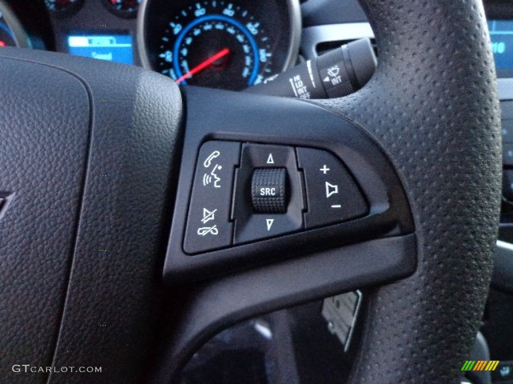 2013 Chevrolet Cruze LS Controls Photo #74231294