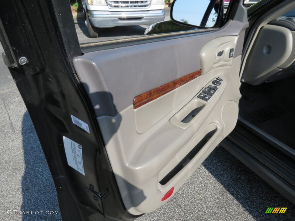 2004 Chevrolet Impala Standard Impala Model Medium Gray Door Panel Photo #74233061