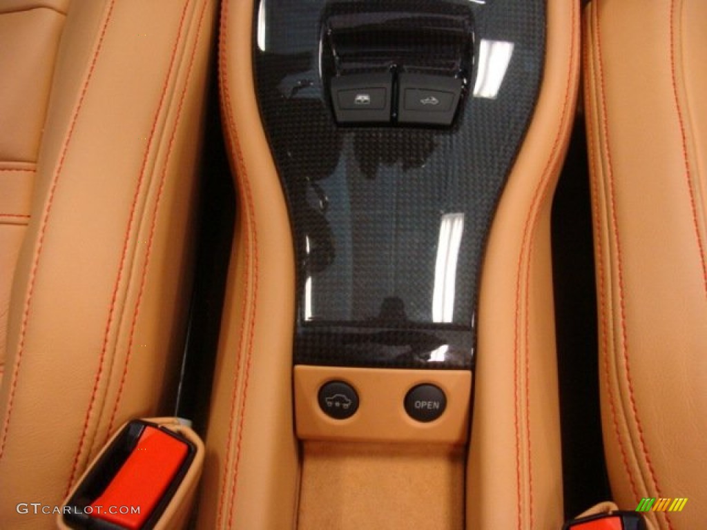 2012 Ferrari 458 Spider Controls Photos