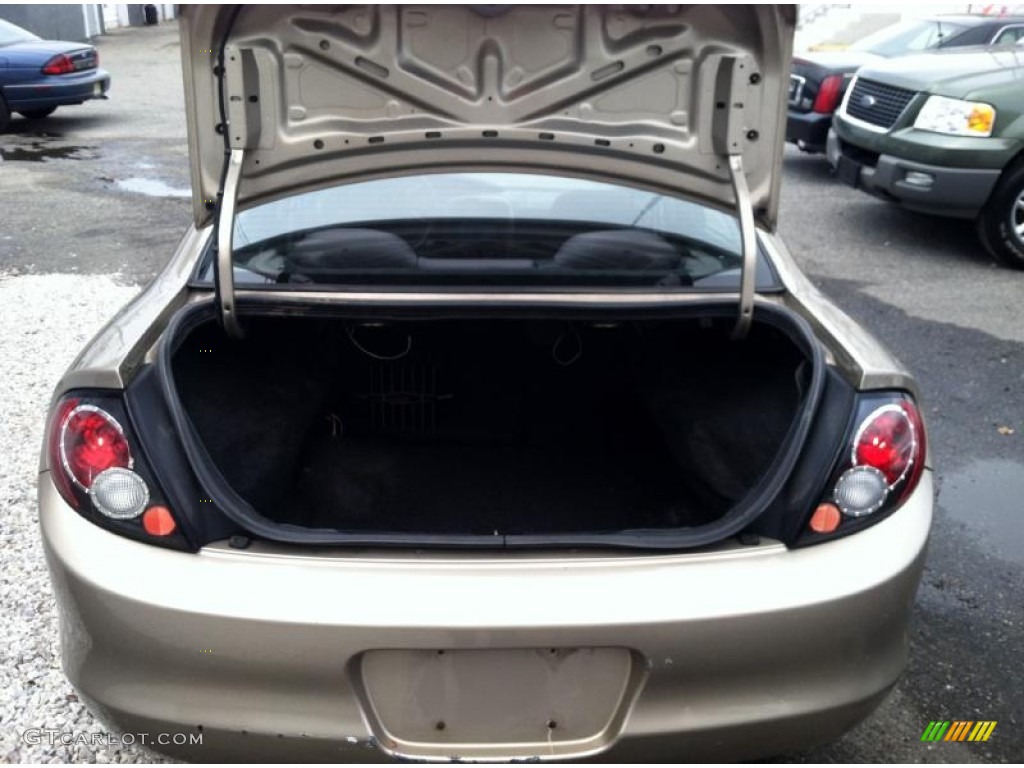 2002 Dodge Neon SXT Trunk Photos