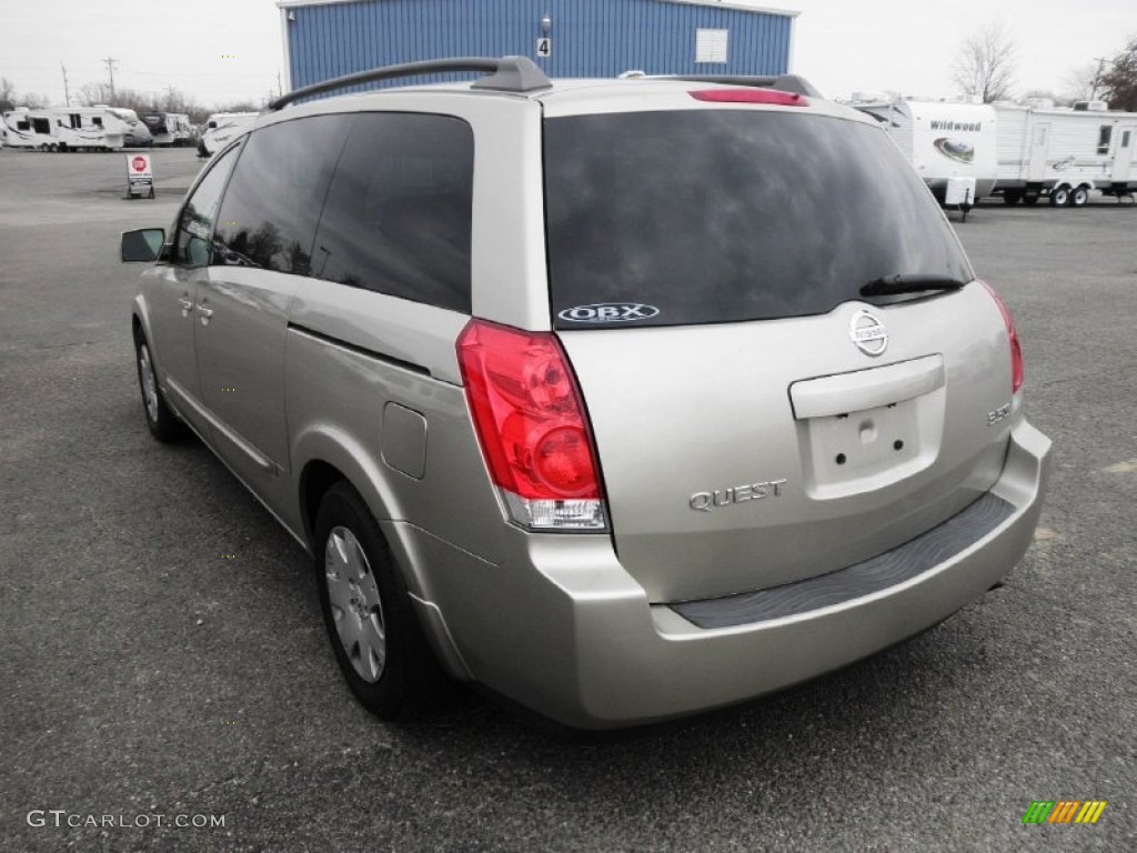 2004 Quest 3.5 S - Coral Sand Metallic / Gray photo #16