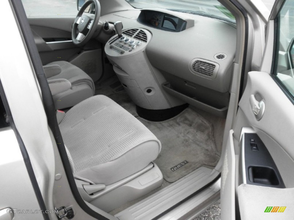 2004 Quest 3.5 S - Coral Sand Metallic / Gray photo #21