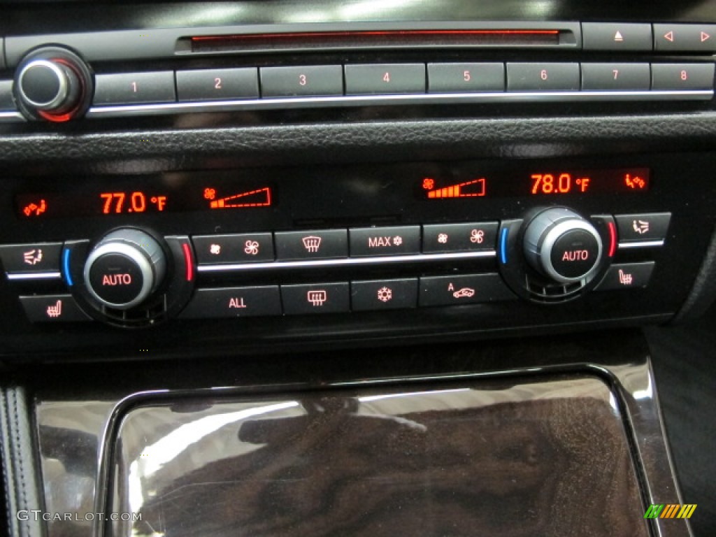 2011 BMW 5 Series 550i xDrive Sedan Controls Photo #74242546