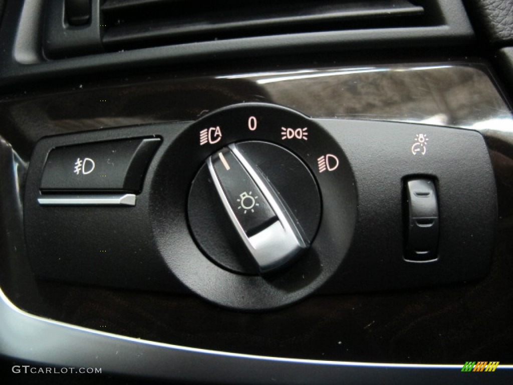 2011 BMW 5 Series 550i xDrive Sedan Controls Photo #74242718