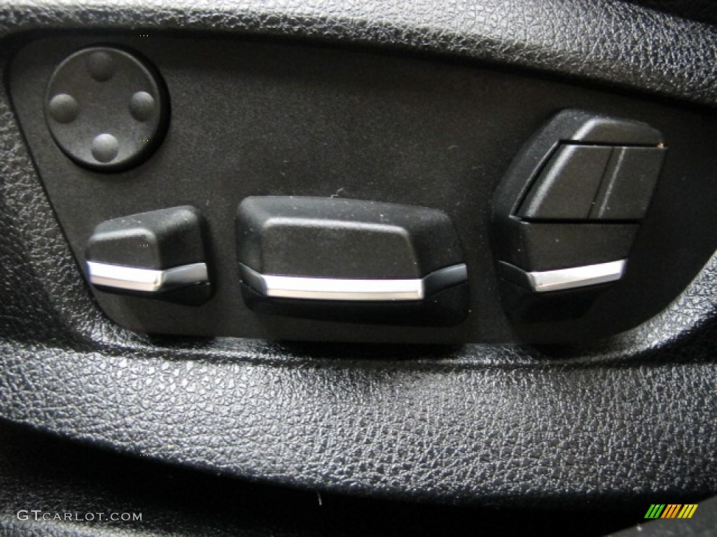 2011 BMW 5 Series 550i xDrive Sedan Controls Photo #74242790