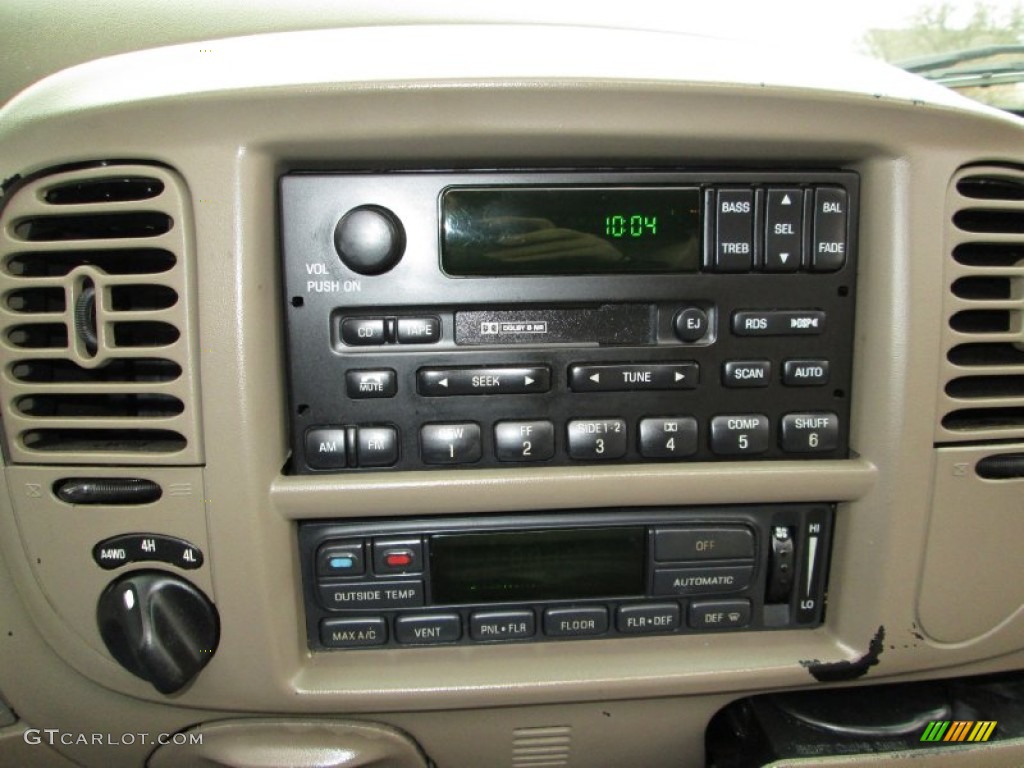 2001 Ford Expedition Eddie Bauer 4x4 Controls Photo #74243408