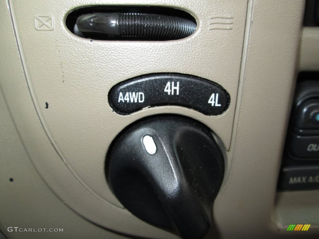 2001 Ford Expedition Eddie Bauer 4x4 Controls Photo #74243423