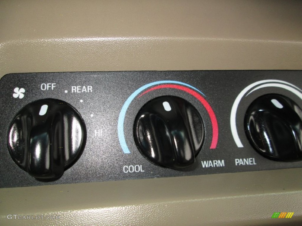 2001 Ford Expedition Eddie Bauer 4x4 Controls Photo #74243501
