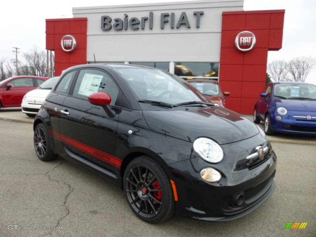 Nero (Black) Fiat 500