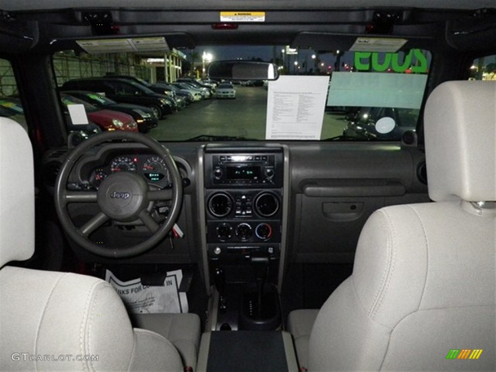 2009 Wrangler Unlimited X 4x4 - Red Rock Crystal Pearl / Dark Slate Gray/Medium Slate Gray photo #35