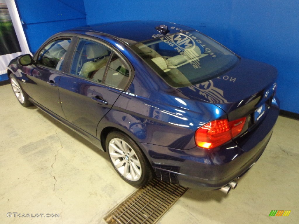 2011 3 Series 328i xDrive Sedan - Deep Sea Blue Metallic / Oyster/Black Dakota Leather photo #36