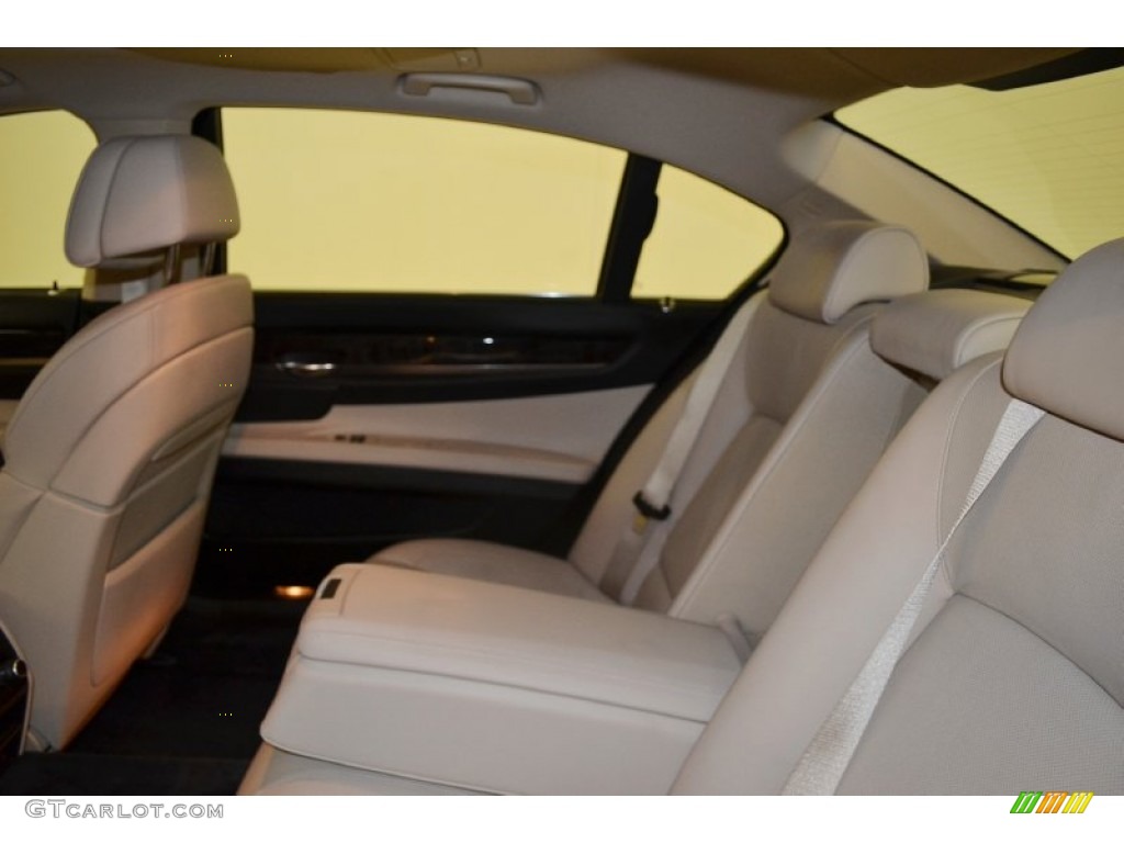 Oyster/Black Interior 2011 BMW 7 Series 750Li Sedan Photo #74251429