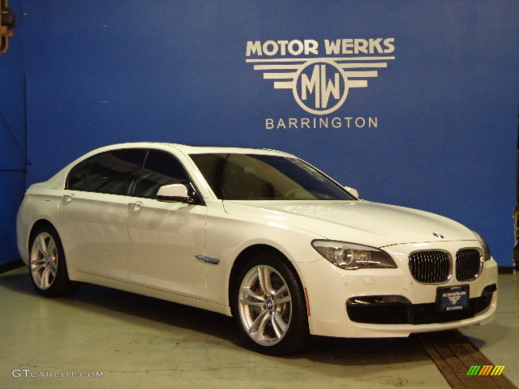 Alpine White BMW 7 Series