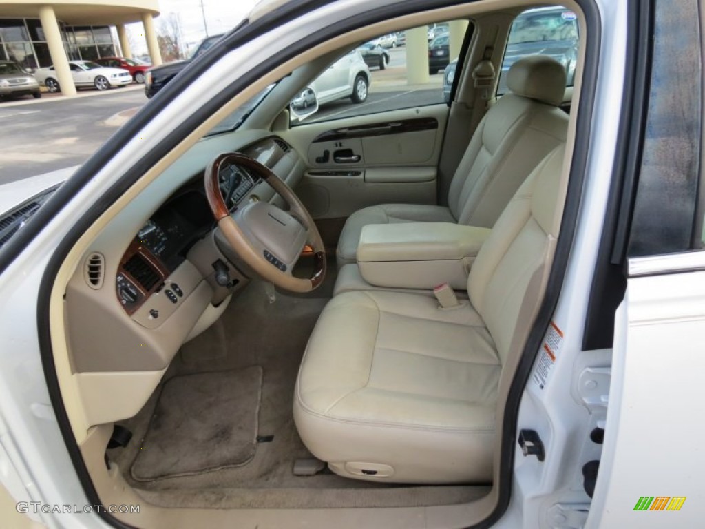 Light Parchment Interior 2002 Lincoln Town Car Cartier Photo #74257312