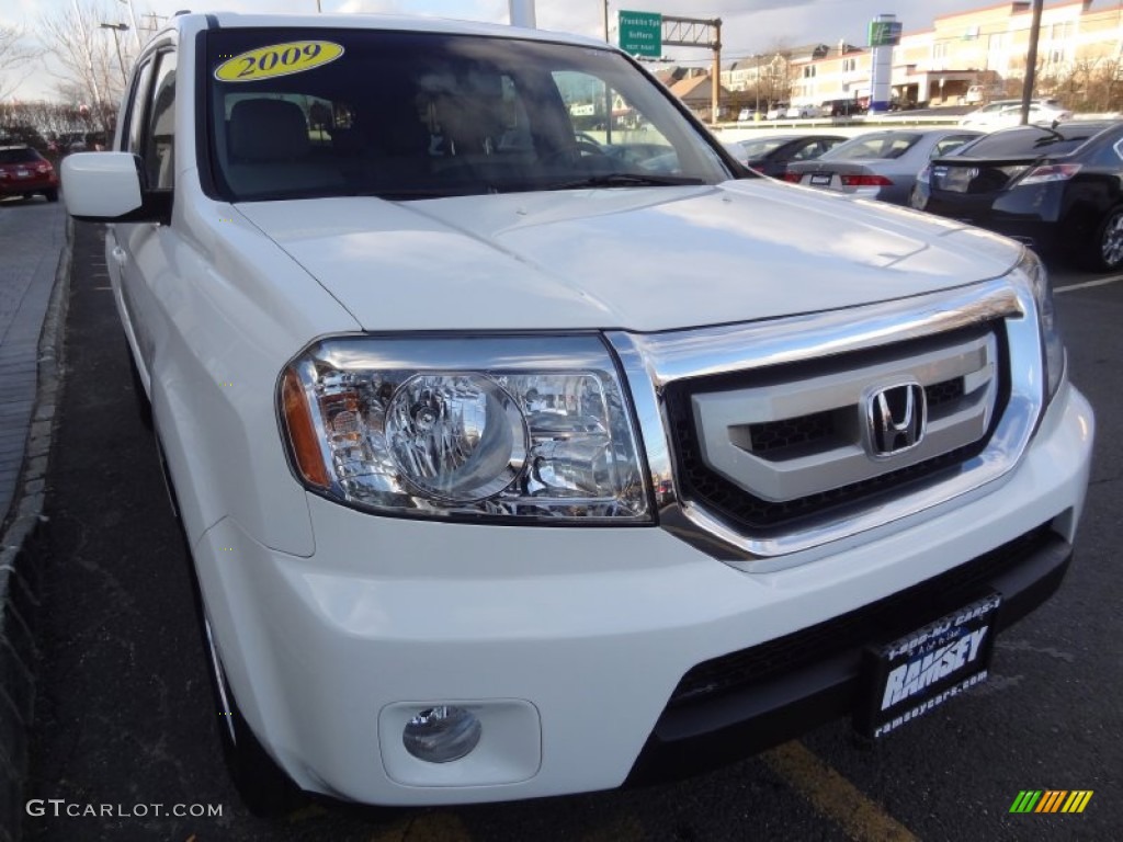2009 Pilot EX-L 4WD - Taffeta White / Beige photo #11