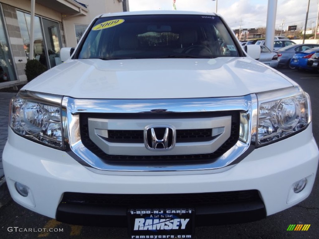2009 Pilot EX-L 4WD - Taffeta White / Beige photo #12